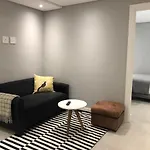 Private Bachelor Pad In Sea Point