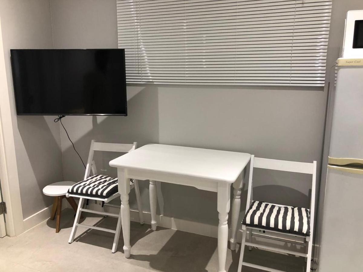Private Bachelor Pad In Sea Point Appartement Le Cap